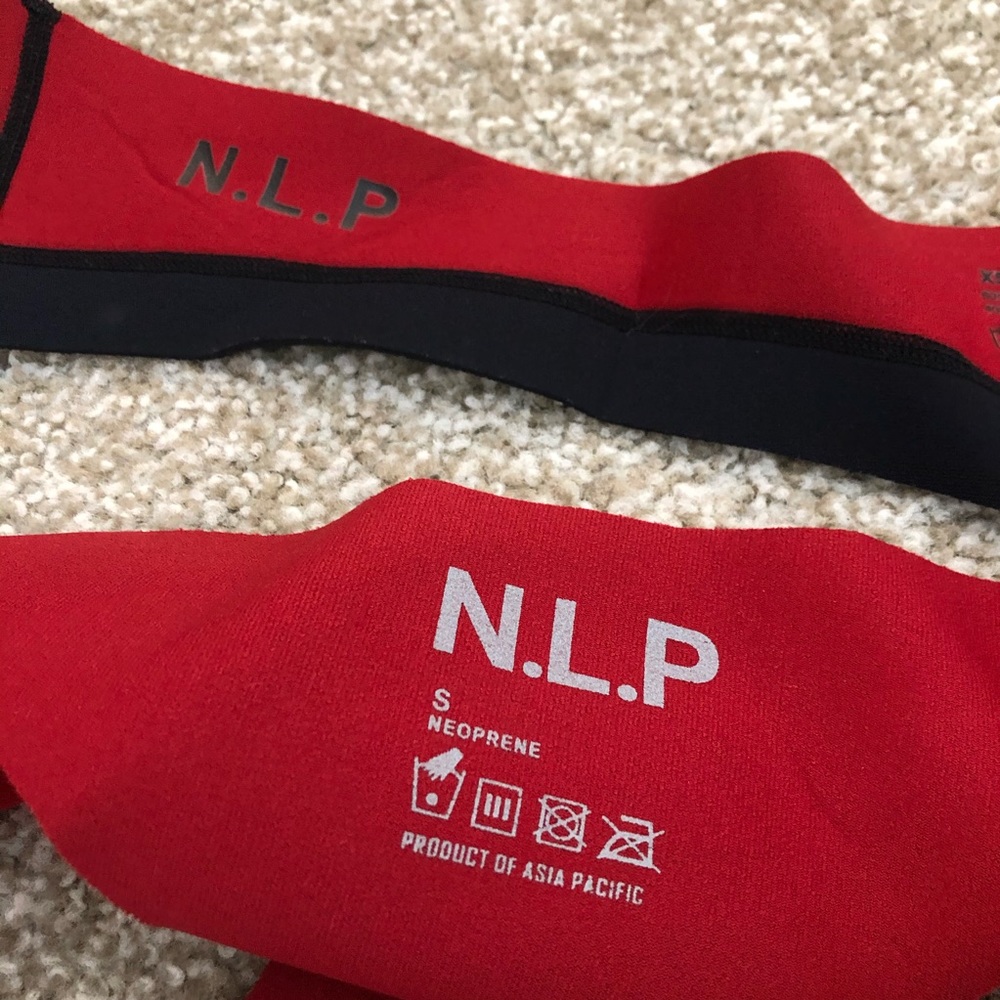 Red bikini - Picture 15 of 15